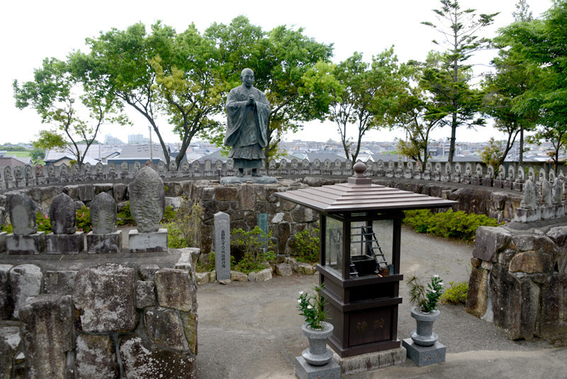 古四国巡拝場の宗祖上人像